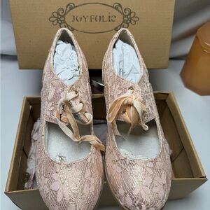 Joyfolie Kid’s Blush Lace Flats